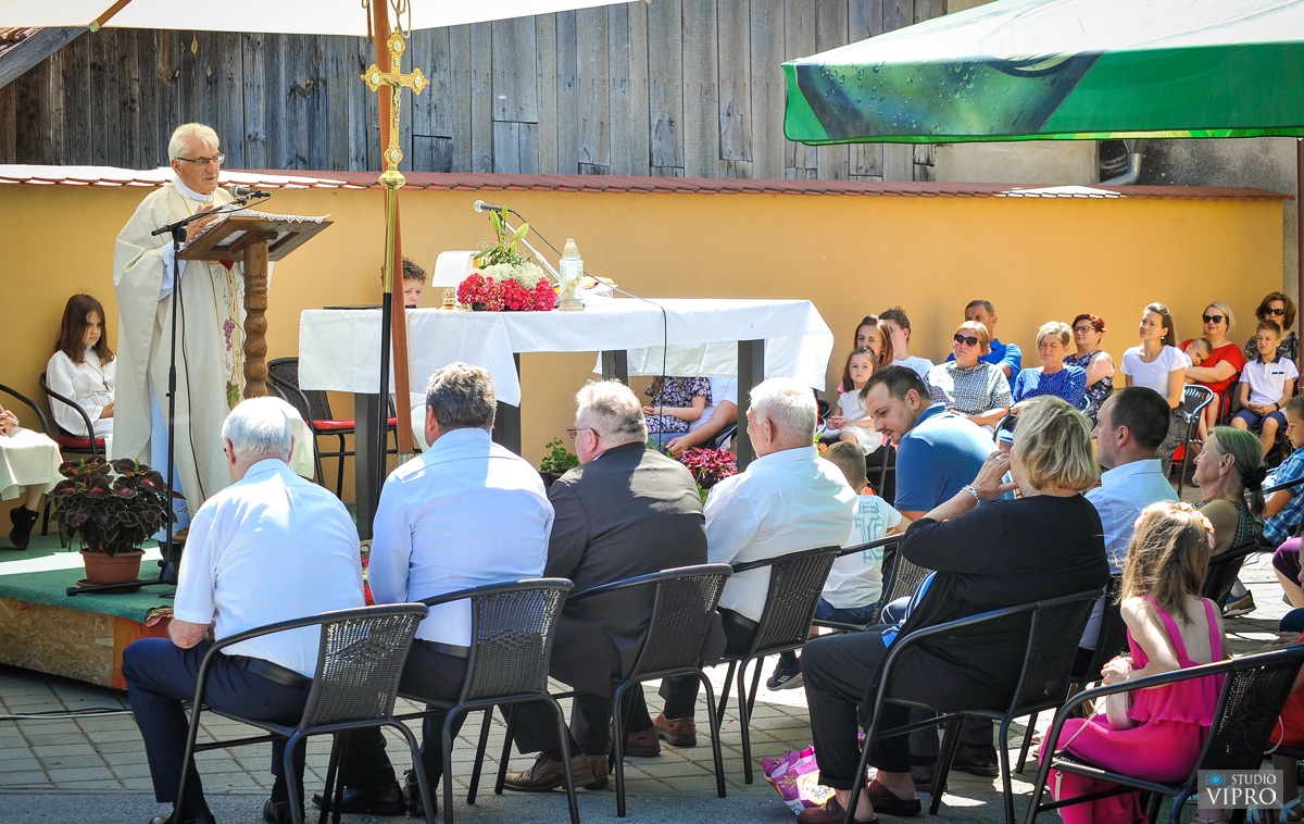 Otok obilježio svoje proštenje, Pobožnosti Presvetom Srcu Isusovu