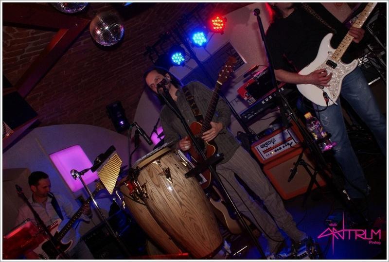slika0014 Antrum (Petak, 15.2.2013 – Zodiac band) slika0014 Antrum (Petak, 15.2.2013 – Zodiac band)