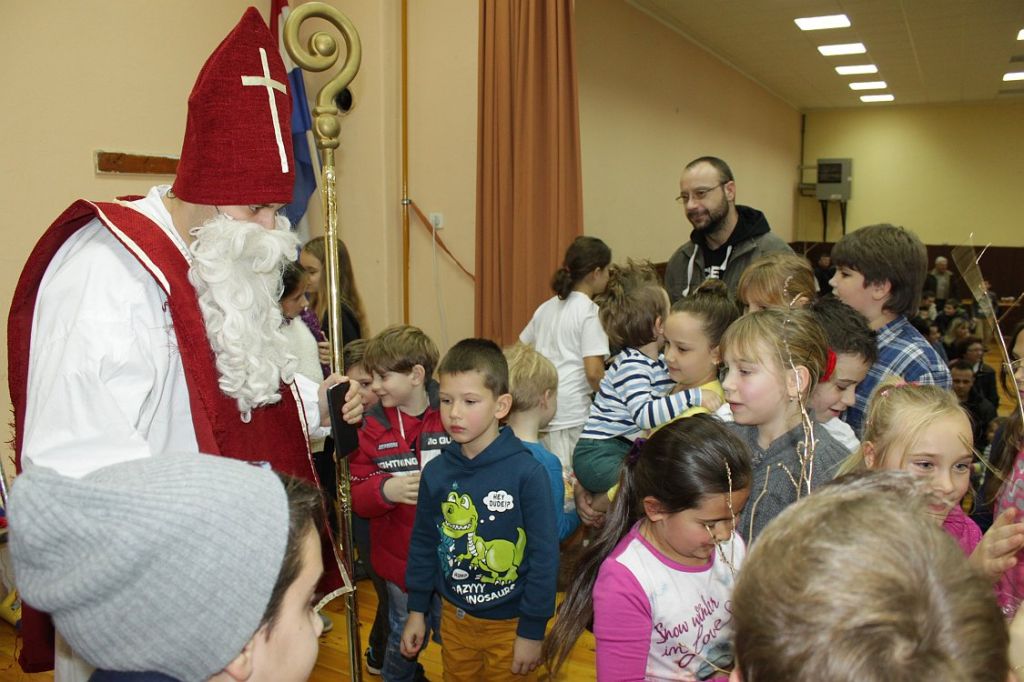 151206svnikolapssvjutdp40672870