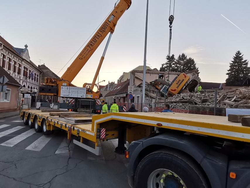 FOTO U tijeku je izvlačenje bagera u Čakovcu