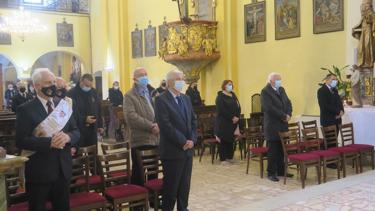 Povodom Dana Međimurske županije položeni su vijenci i zapaljene svijeće poginulim međimurskim braniteljima