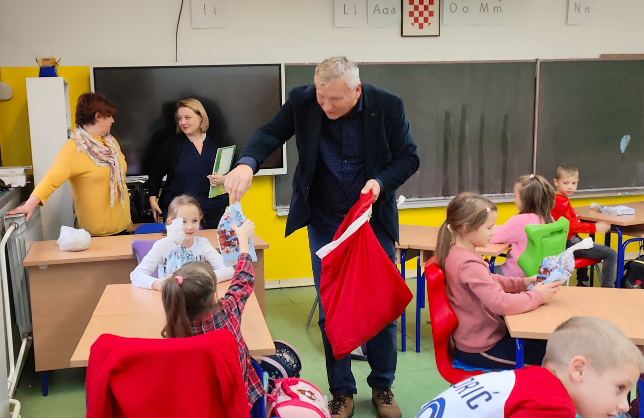 Općina Sveti Martin na Muri darovima iznenadila svu predškolsku i školsku djecu