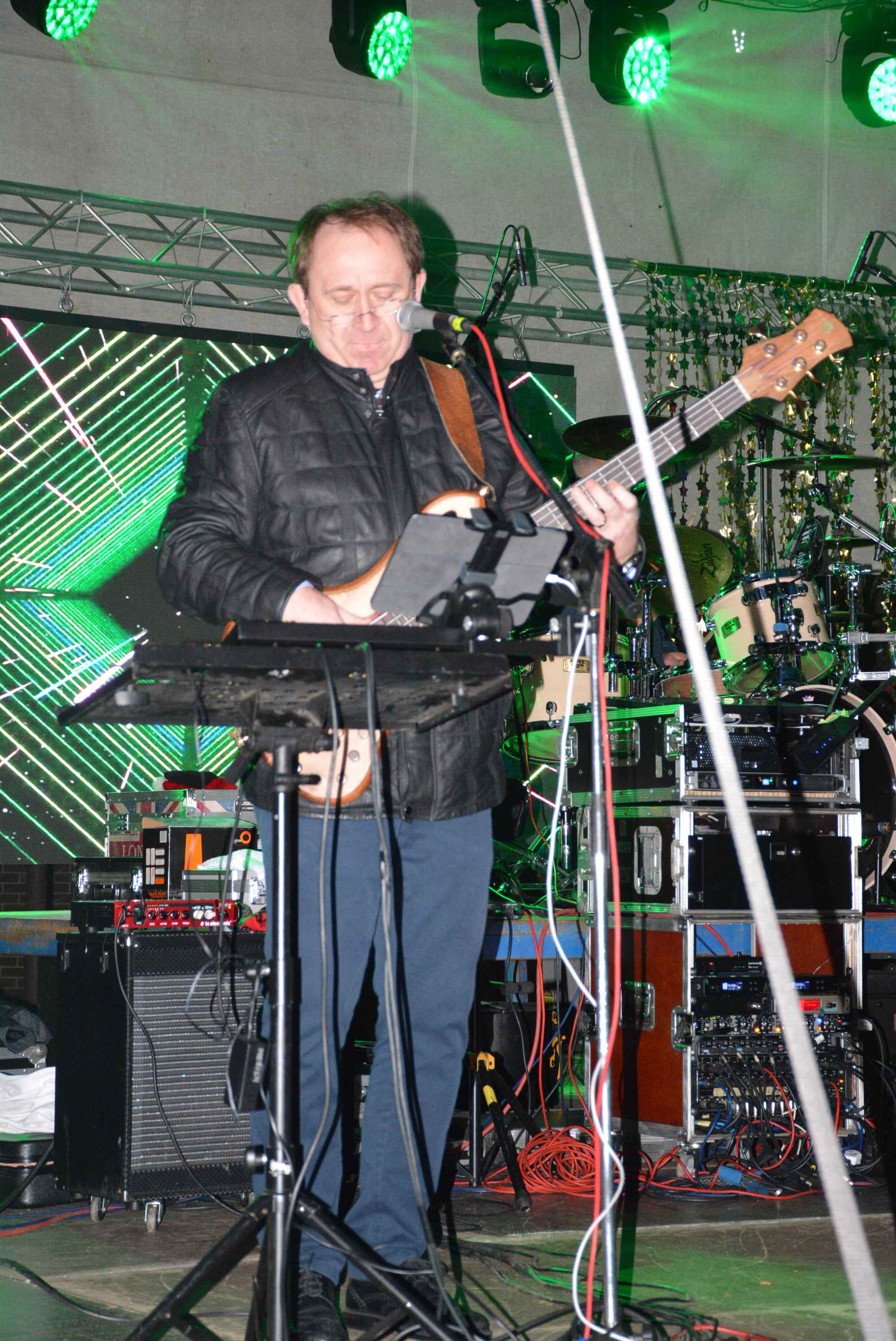 FOTO/VIDEO Čakovec veselo proslavio dolazak 2024. uz ritam ‘Noćne smjene’ i puni trg