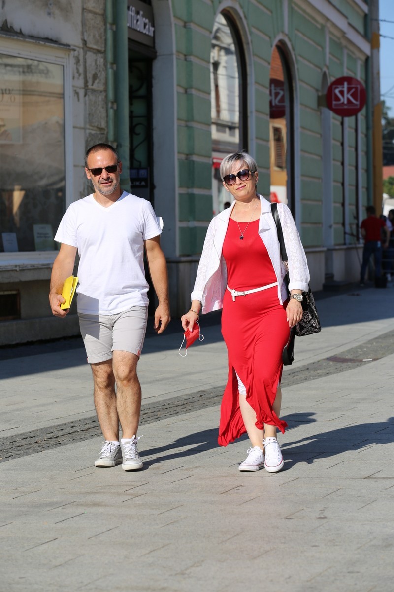 KLIKOM PO ČAKOVCU Zadnji trzajevi ljeta u gradu, evo koga smo sve sreli
