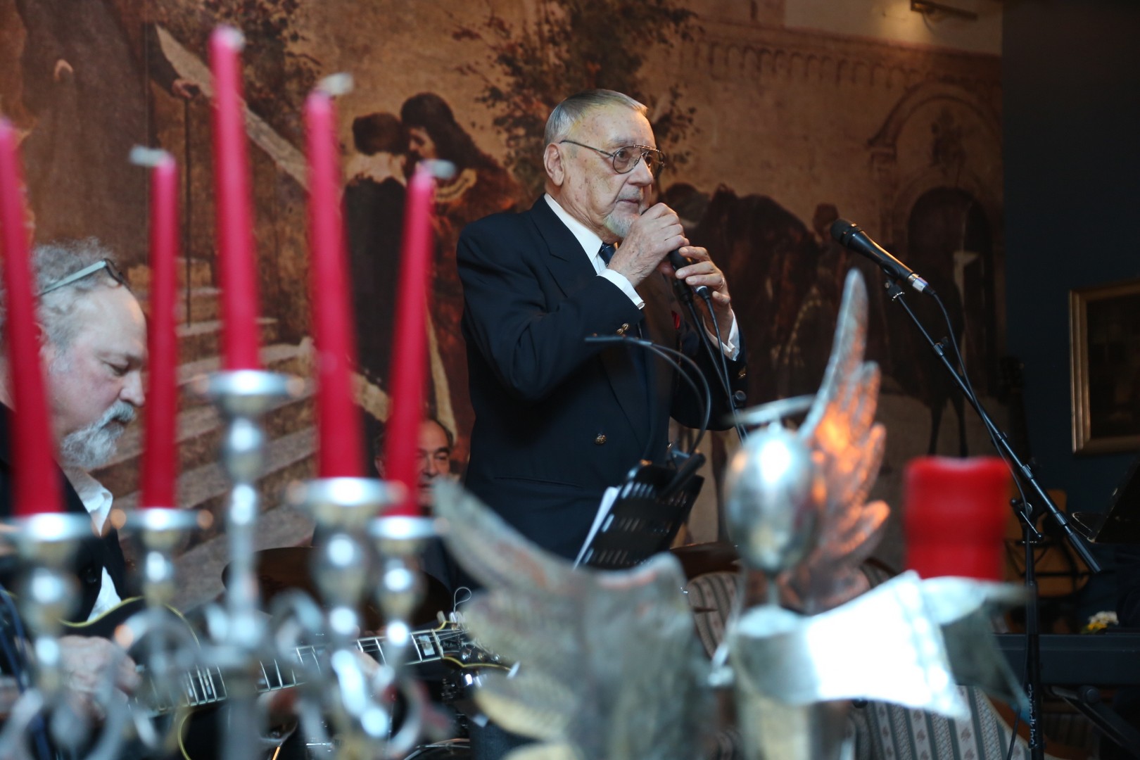 Legendarni Stjepan Jimmy Stanić u Gradskoj kavani Čakovec povodom Dana žena