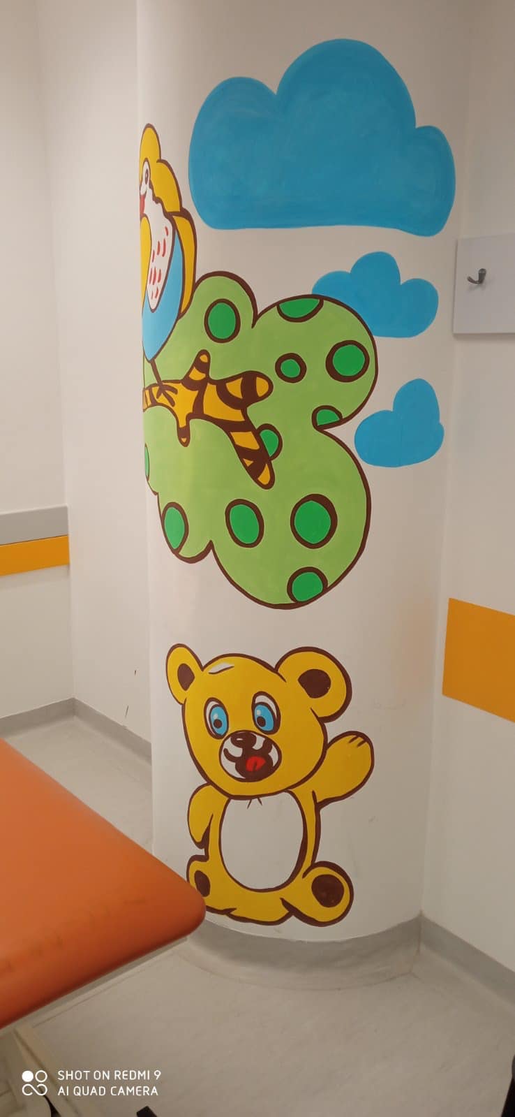 Učenici s profesoricom Rusom Trajkovom oslikali sobe na čakovečkoj pedijatriji