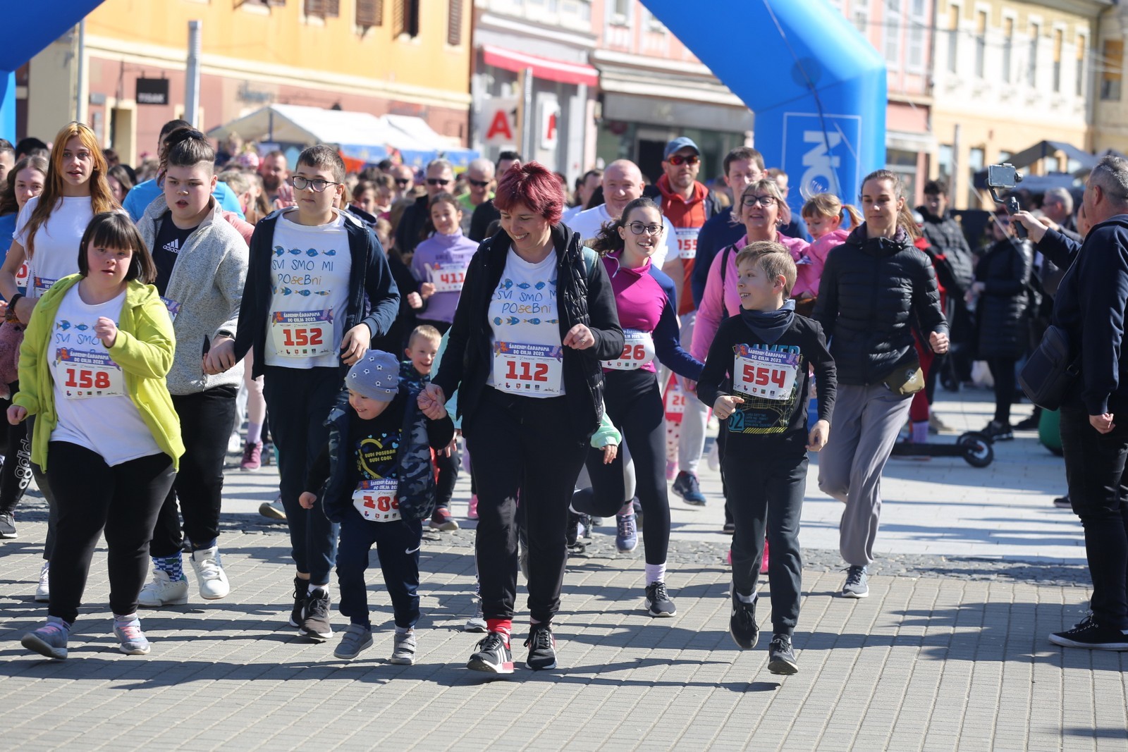 ”Šarenim čarapama do cilja”