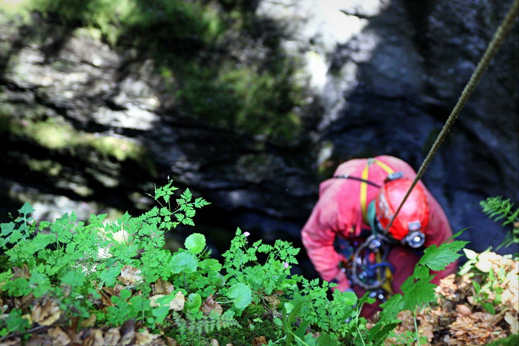 MLADI ČAKOVEČKI SPELEOLOG ILIJA JURAK Ljepota poniranja u zemljine dubine