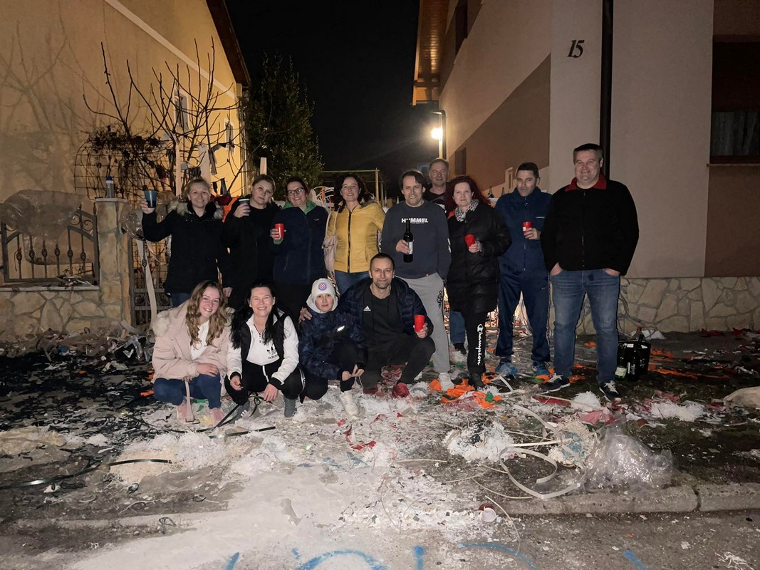 MLADENCI, NATEPANJE doris bel petar sušanj