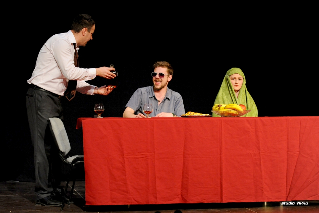 285311716003a6530426130