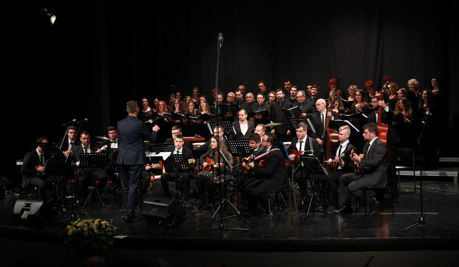 ŽupanijskI tamburaškI orkestr ‘Stjepan Bujan-Stipić’ održao jubilarni koncert povodom 20 godina djelovanja