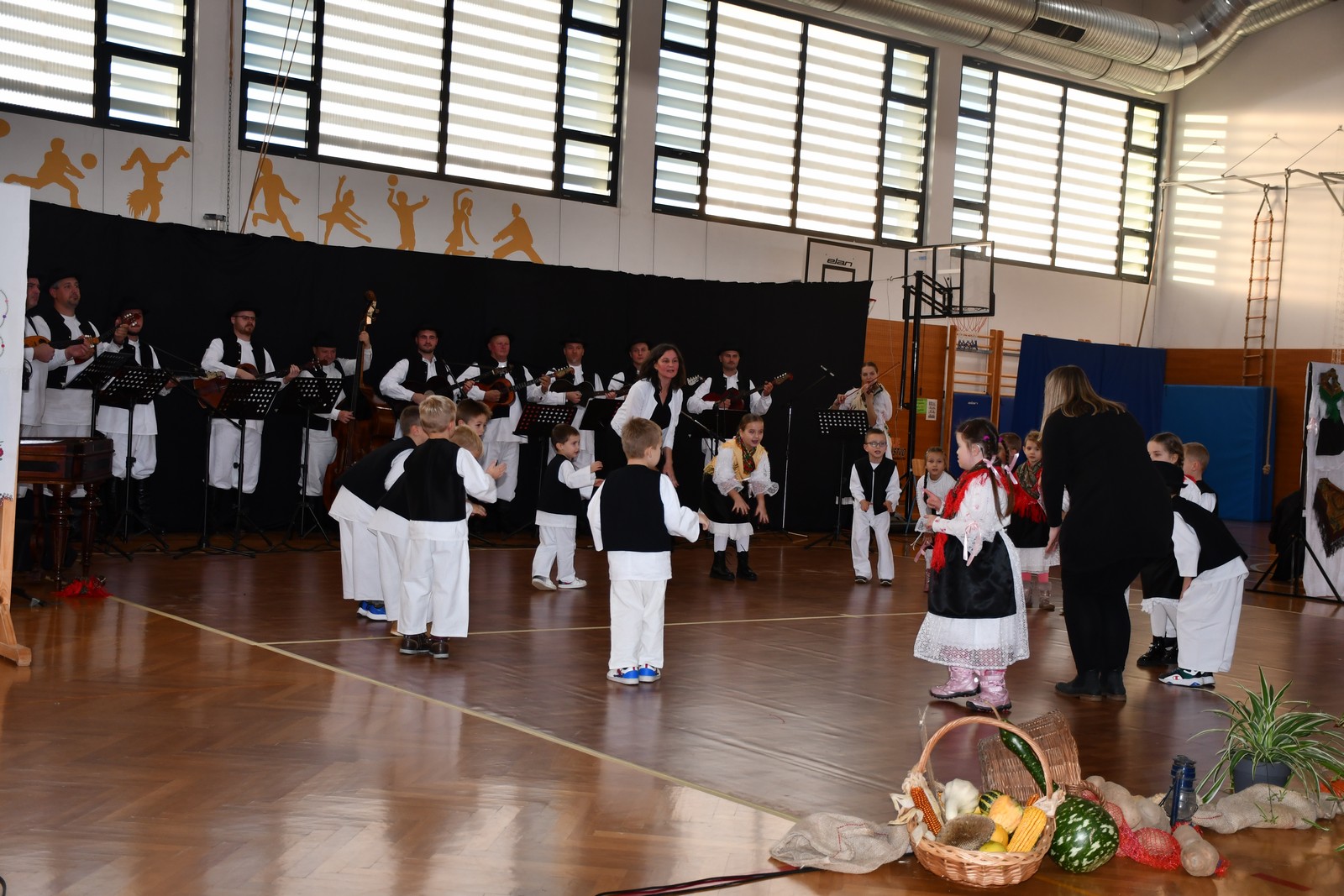 ČUVARI TRADICIJE Godišnja priredba KUD-a Belica