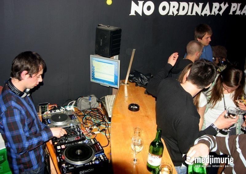 slika0010 Arcus (Subota, 14.4.2012) slika0010 Arcus (Subota, 14.4.2012)