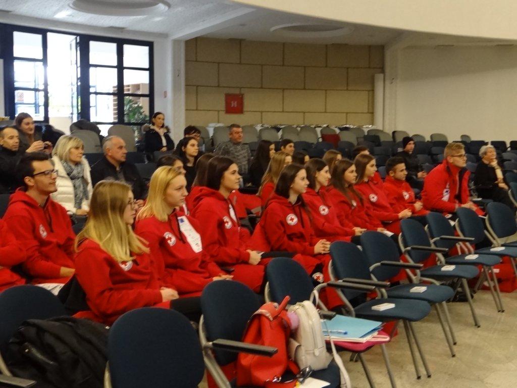 Crveni križ Čakovec: Dvadeset mladih osposobljeno za nedaće
