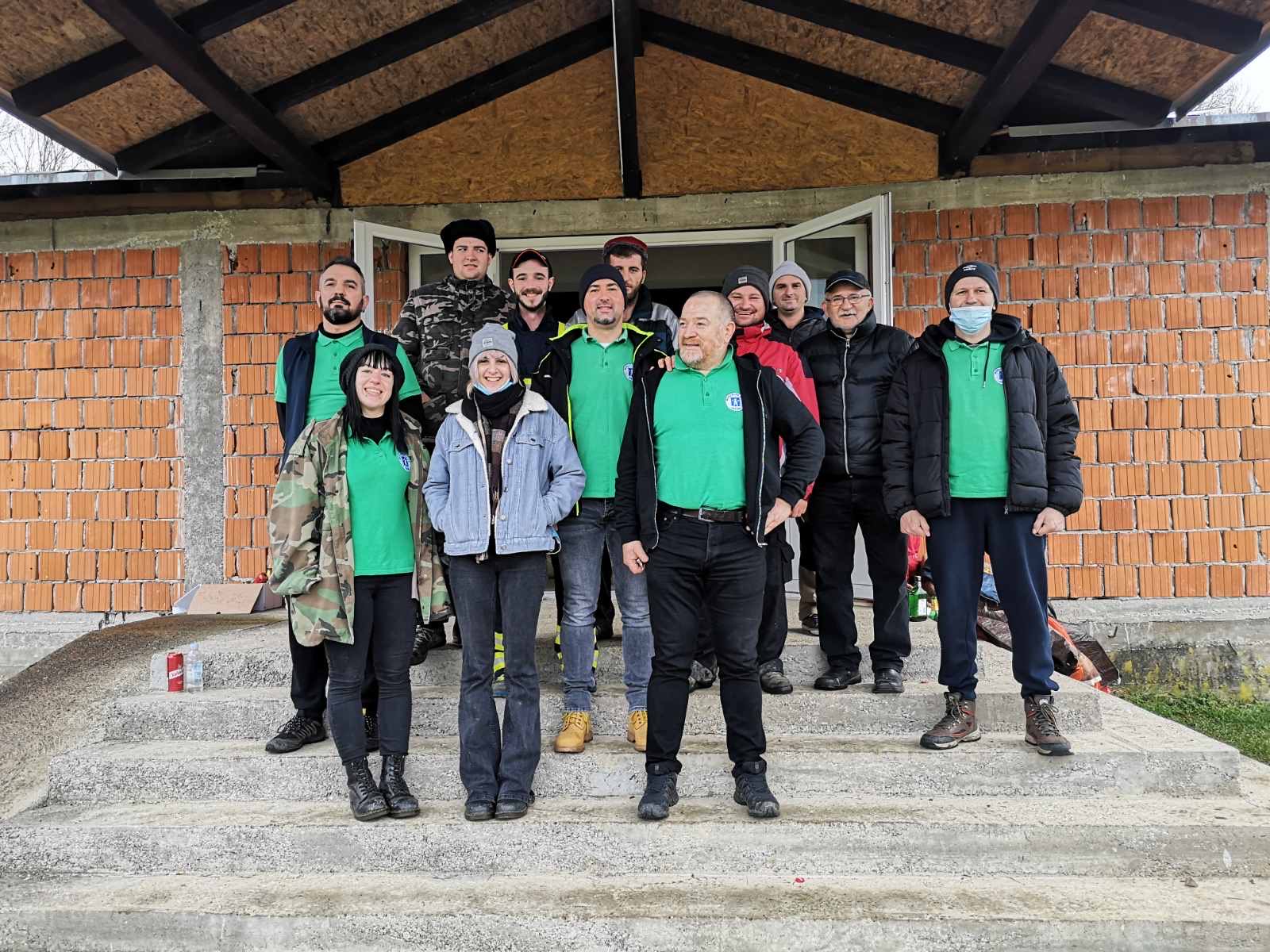 Članovi Biciklističkog kluba Prelog s dva kombija punih potrepština pomogli stradalima