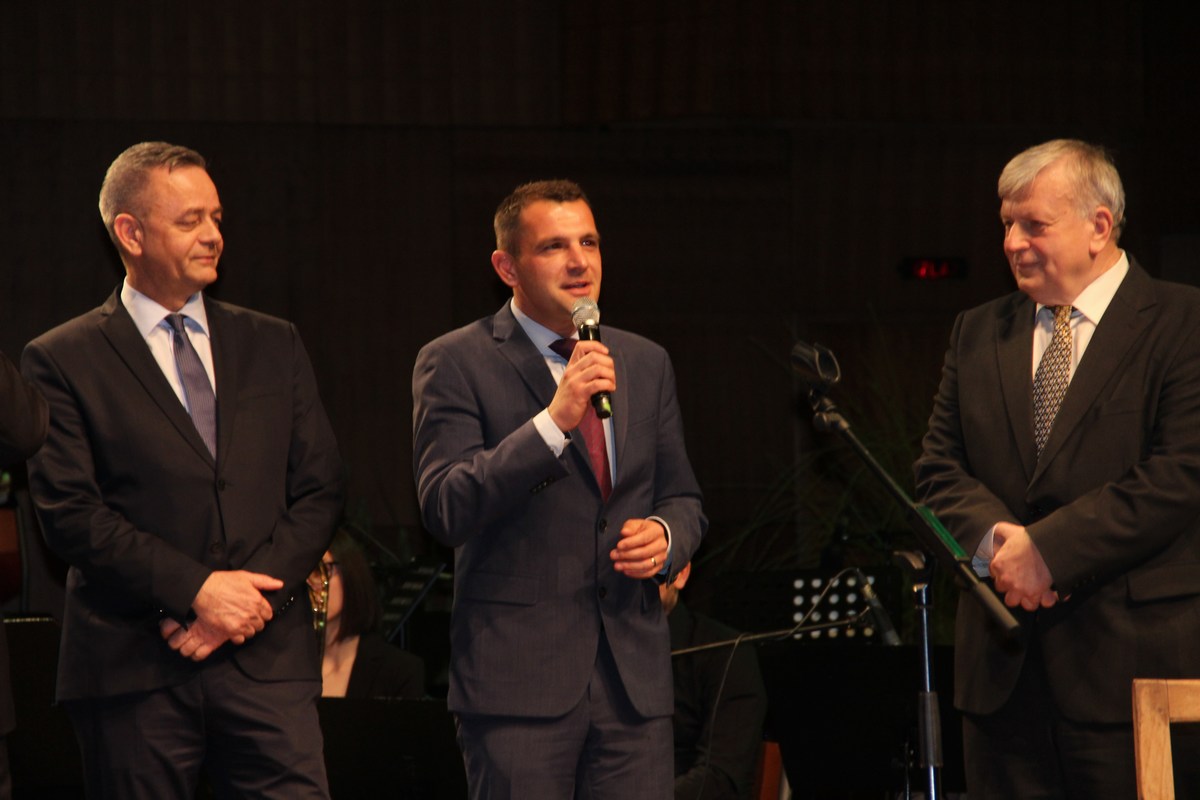 Kajkavci u Lisinskom