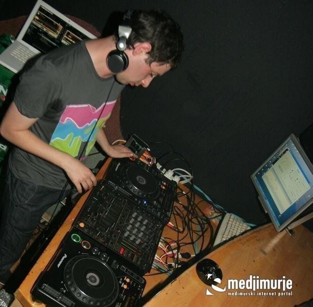 slika0010 Arcus (Subota, 9.6.2012) slika0010 Arcus (Subota, 9.6.2012)