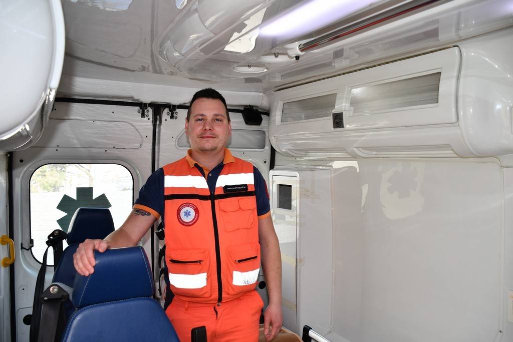 Damir Čurila već punih sedam godina radi u Djelatnosti sanitetskog prijevoza