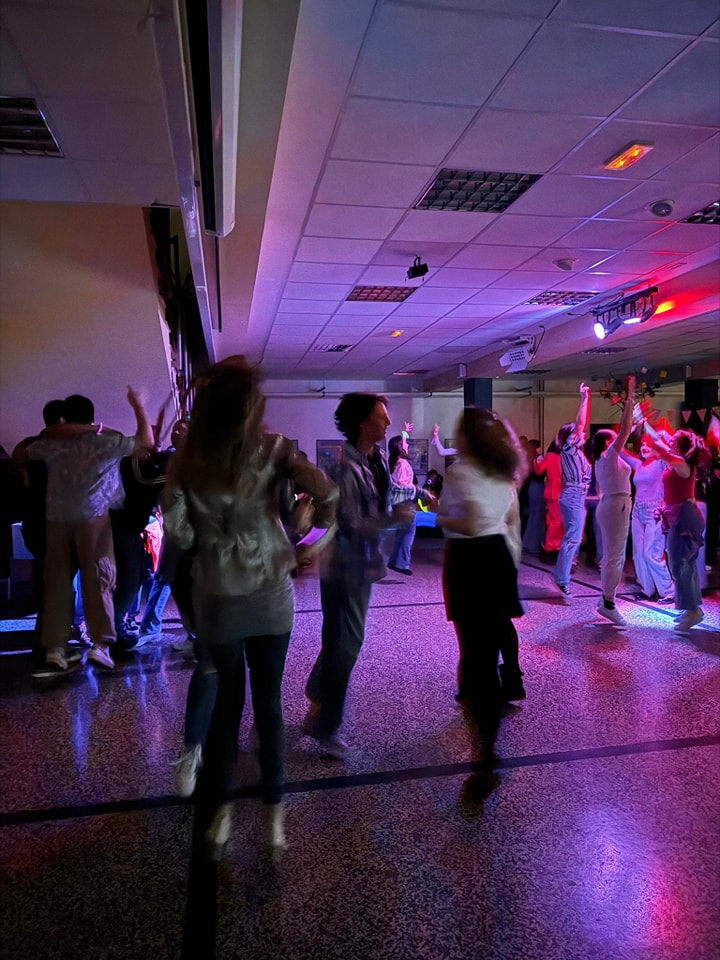 Gimnazijski Trash party