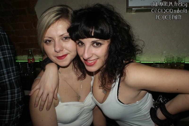 slika0107 Antrum (Subota, 7.1.2012) slika0107 Antrum (Subota, 7.1.2012)