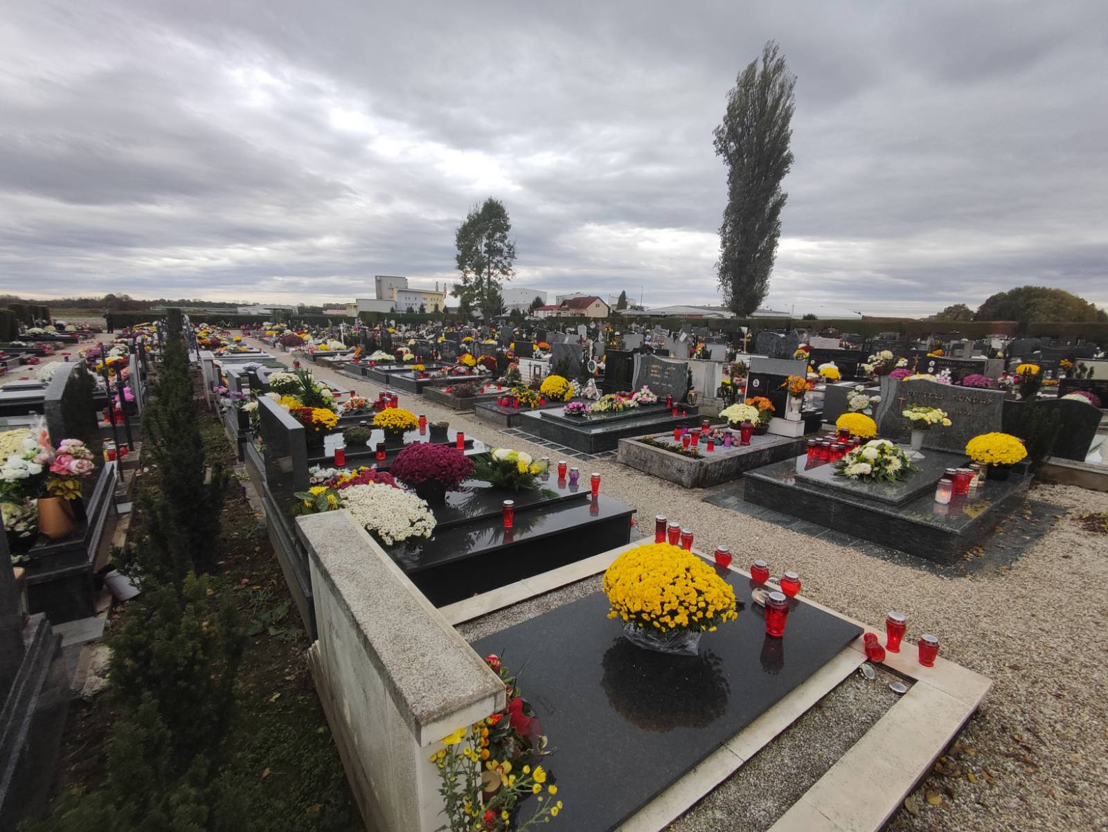 FOTO Spokojan Dušni dan na kotoripskom groblju