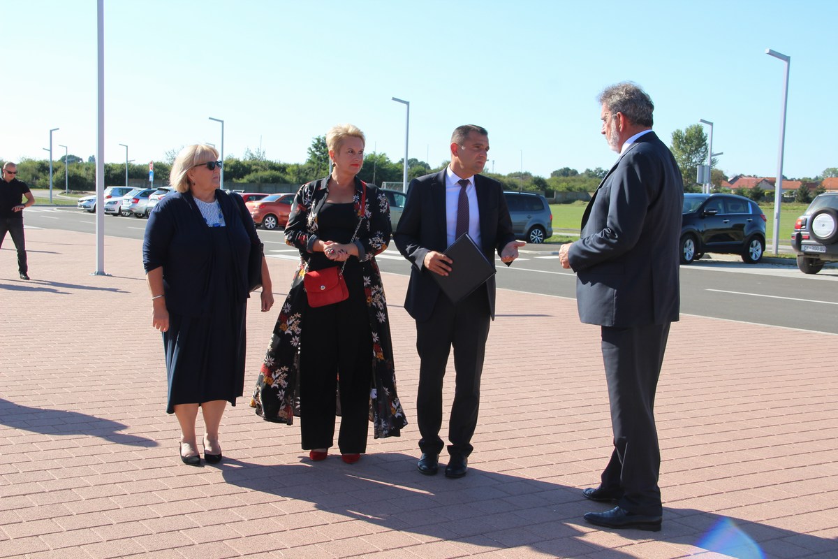 PLENKOVIĆ ‘Angažmanom i pristupom koji dajete obrazovanju u Međimurju činite iskorak u kvaliteti obrazovanja Hrvatske’ PLENKOVIĆ ‘Angažmanom i pristupom koji dajete obrazovanju u Međimurju činite iskorak u kvaliteti obrazovanja Hrvatske’