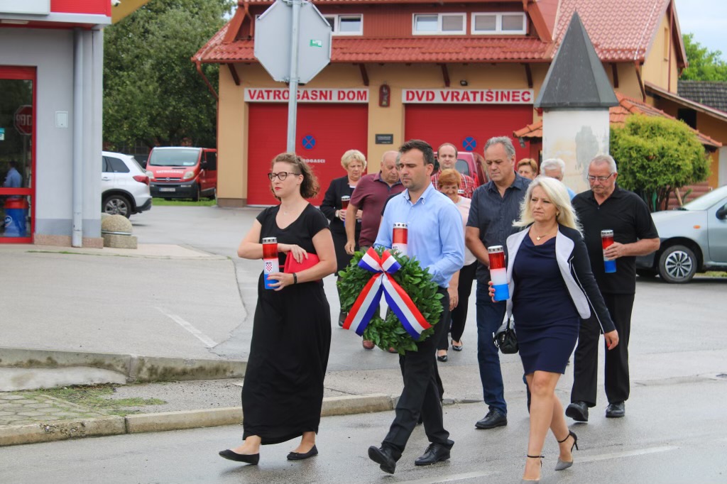 U Vratišincu Dan pobjede obilježen sjećanjem na poginulog branitelja Damira Golubića
