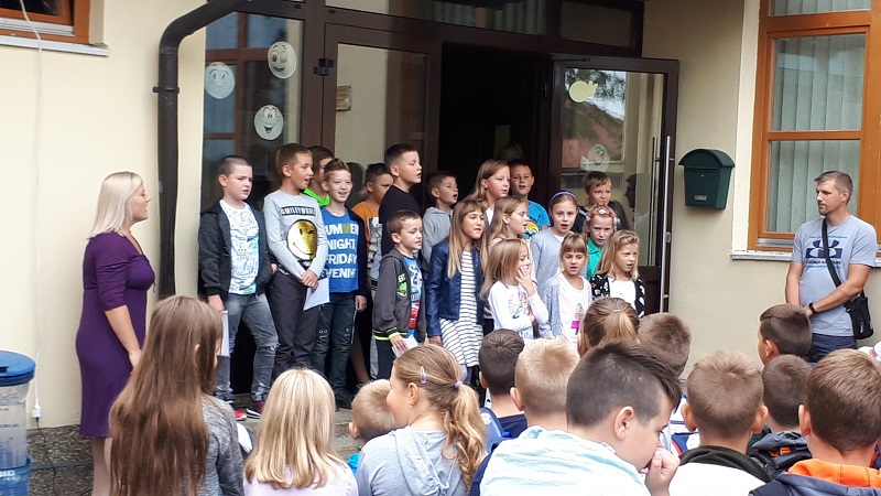 Prvašići Osnovne škole Prelog i Draškovec dočekani prigodnim programom