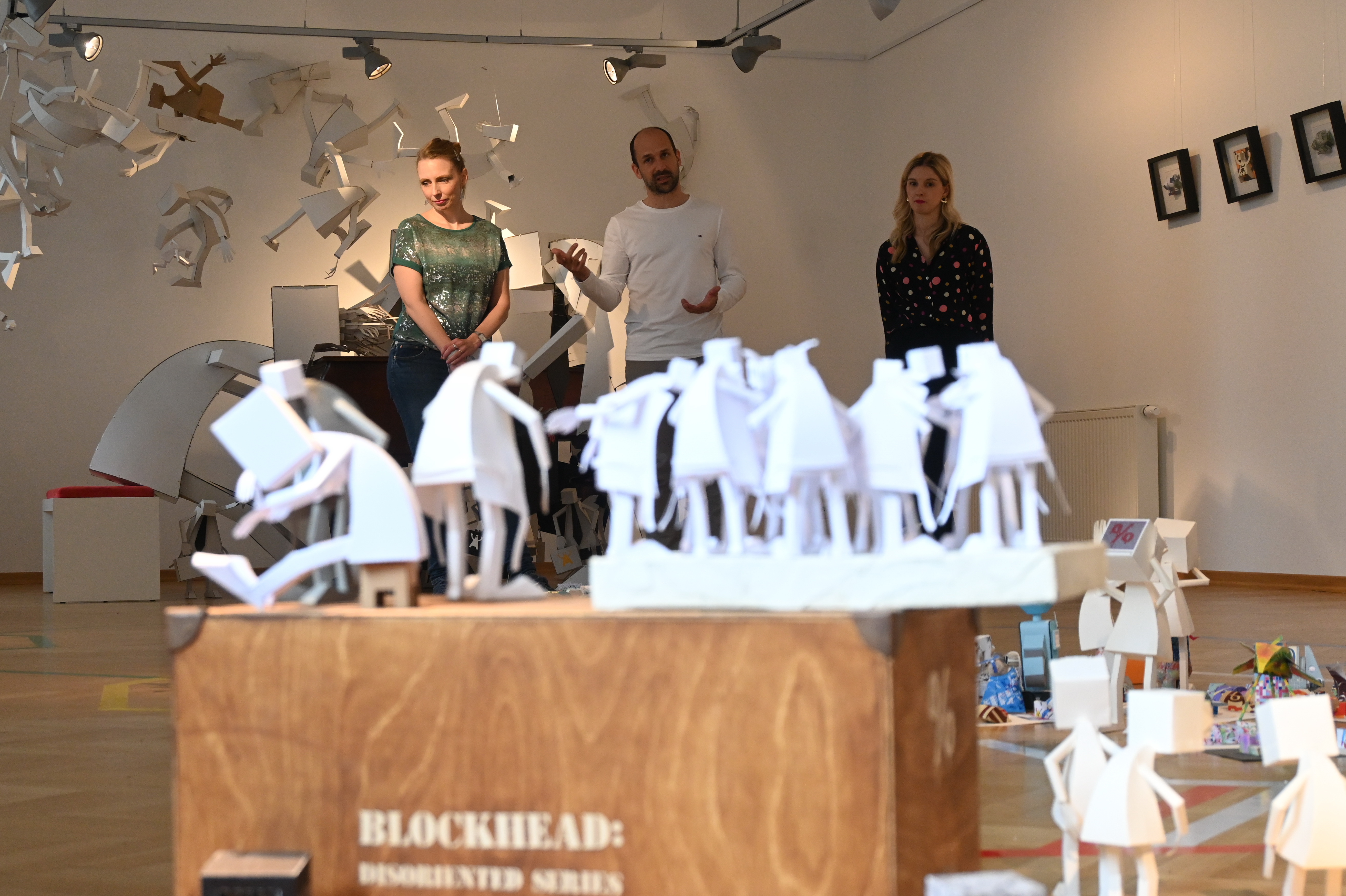 PRELOG Otvorena samostalna izložba ‘Papirnata energija’ akademskog umjetnika Marka Zubaka PRELOG Otvorena samostalna izložba ‘Papirnata energija’ akademskog umjetnika Marka Zubaka