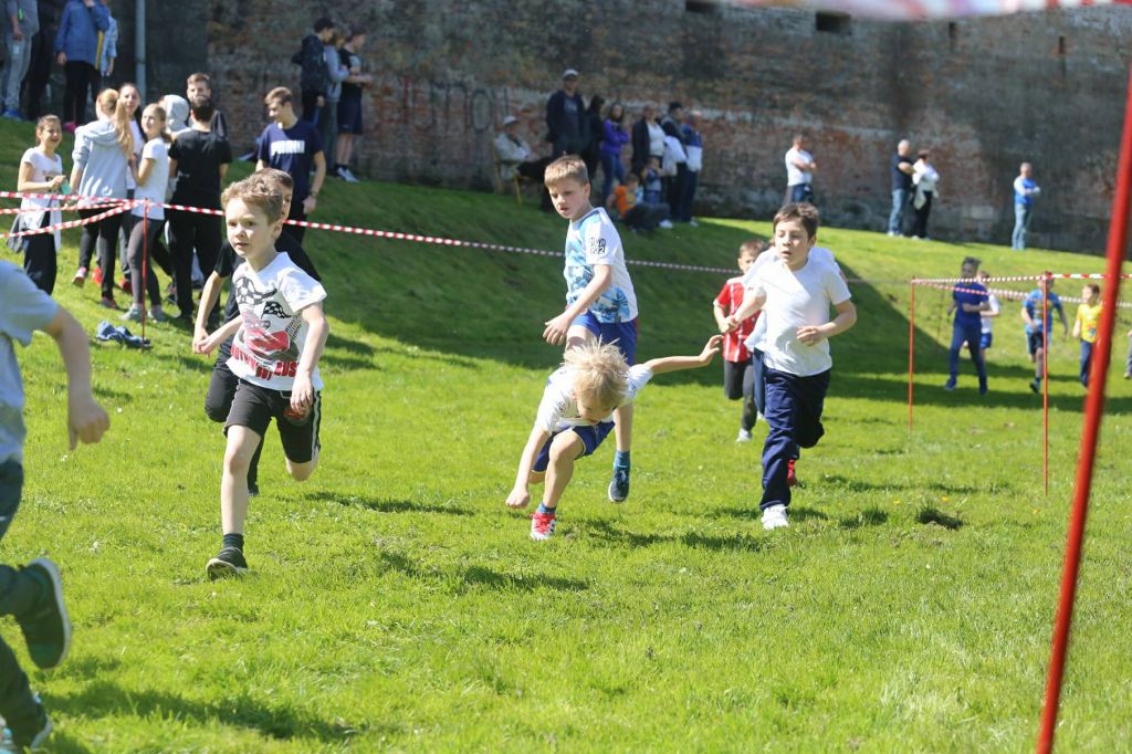 3069827810214802853641877437242