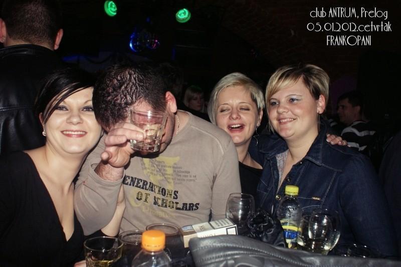 slika0038 Antrum (Četvrtak, 5.1.2012) slika0038 Antrum (Četvrtak, 5.1.2012)