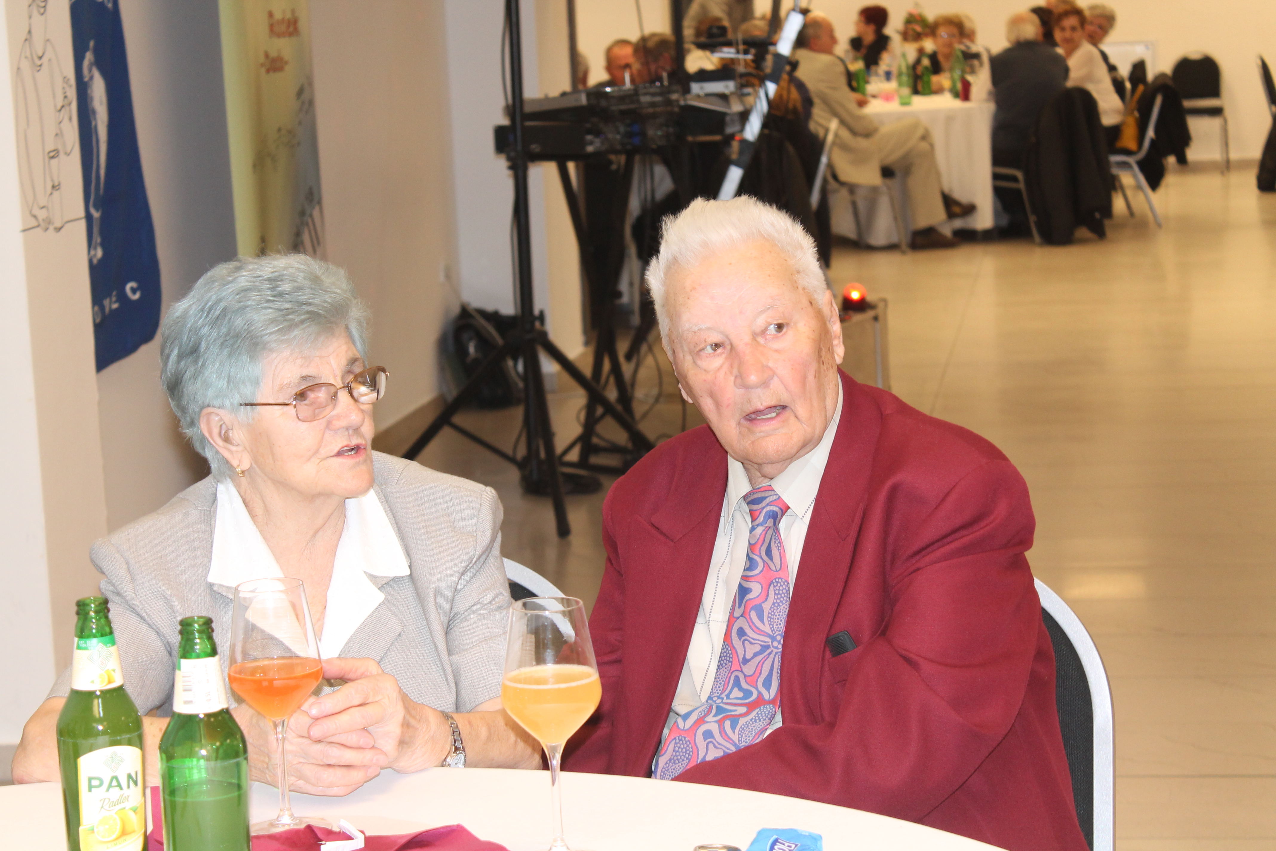 FOTO Međimurski samci znaju prirediti odličnu zabavu, a to su pokazali i na tradicionalnom plesu i druženju