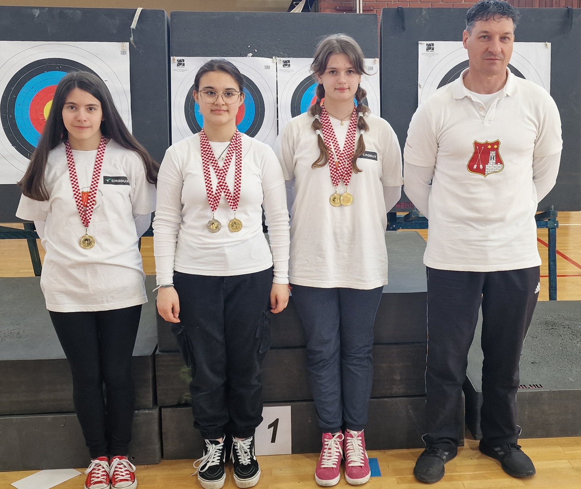 DJEČJE PRVENSTVO HRVATSKE U KUTINI Tena Mikolaj prvakinja države, Karla Sklepić srebrna