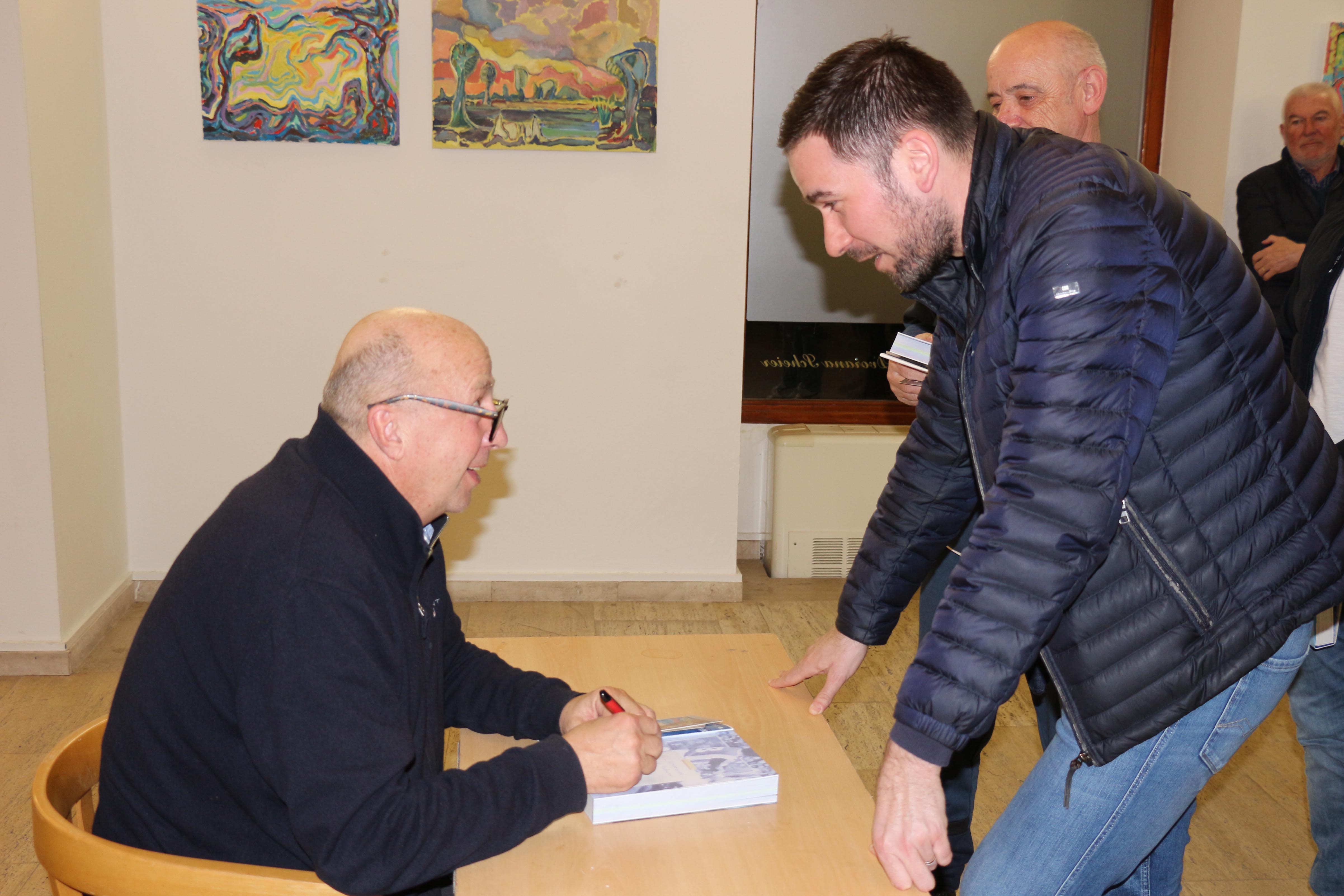 U Čakovcu predstavljena biografija Velimira Zajeca, legende zagrebačkog Dinama