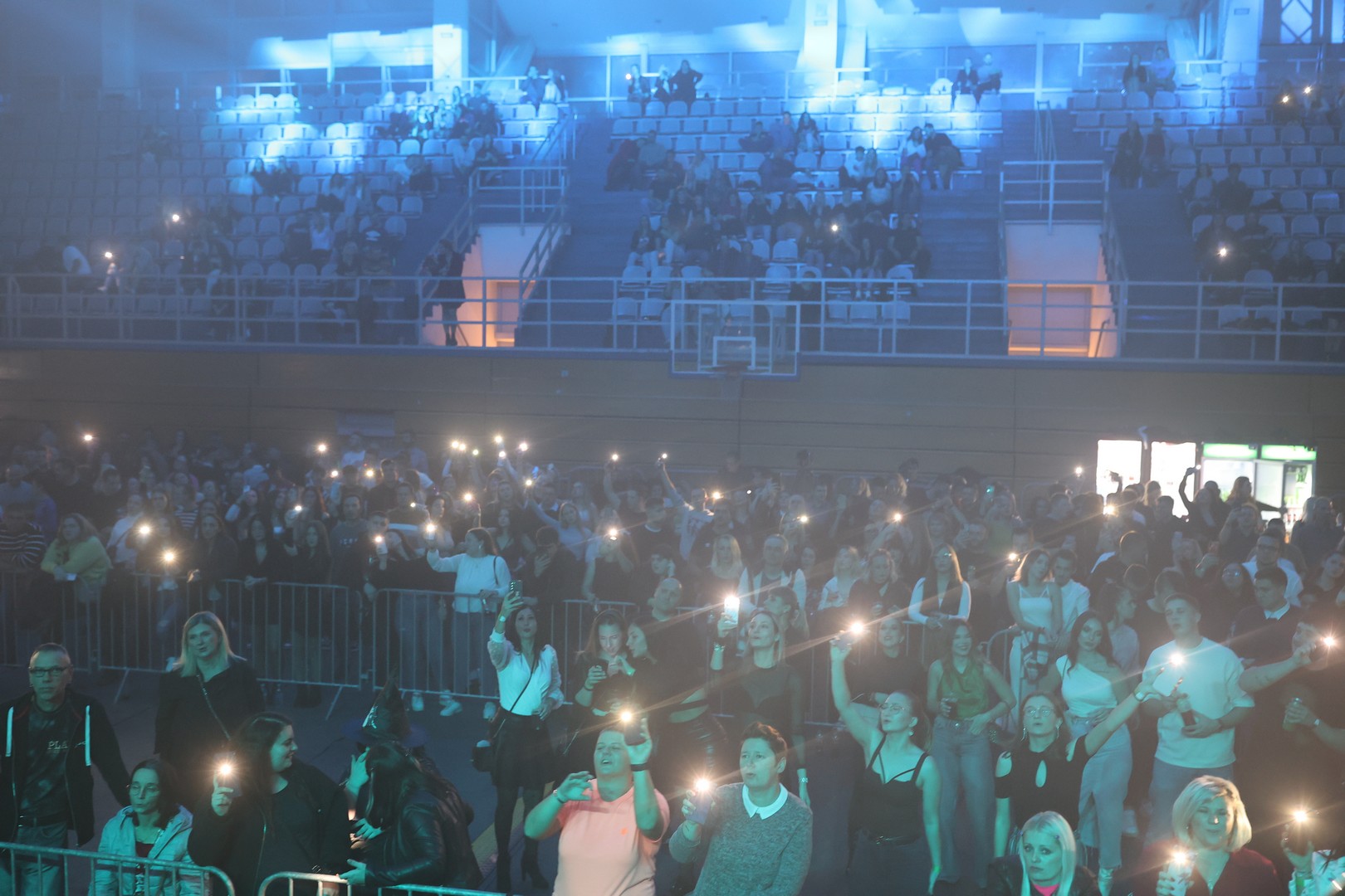 FOTO/VIDEO Grupa Magazin i Boban Rajović otjerali kišnu i tmurnu atmosferu iz Čakovca