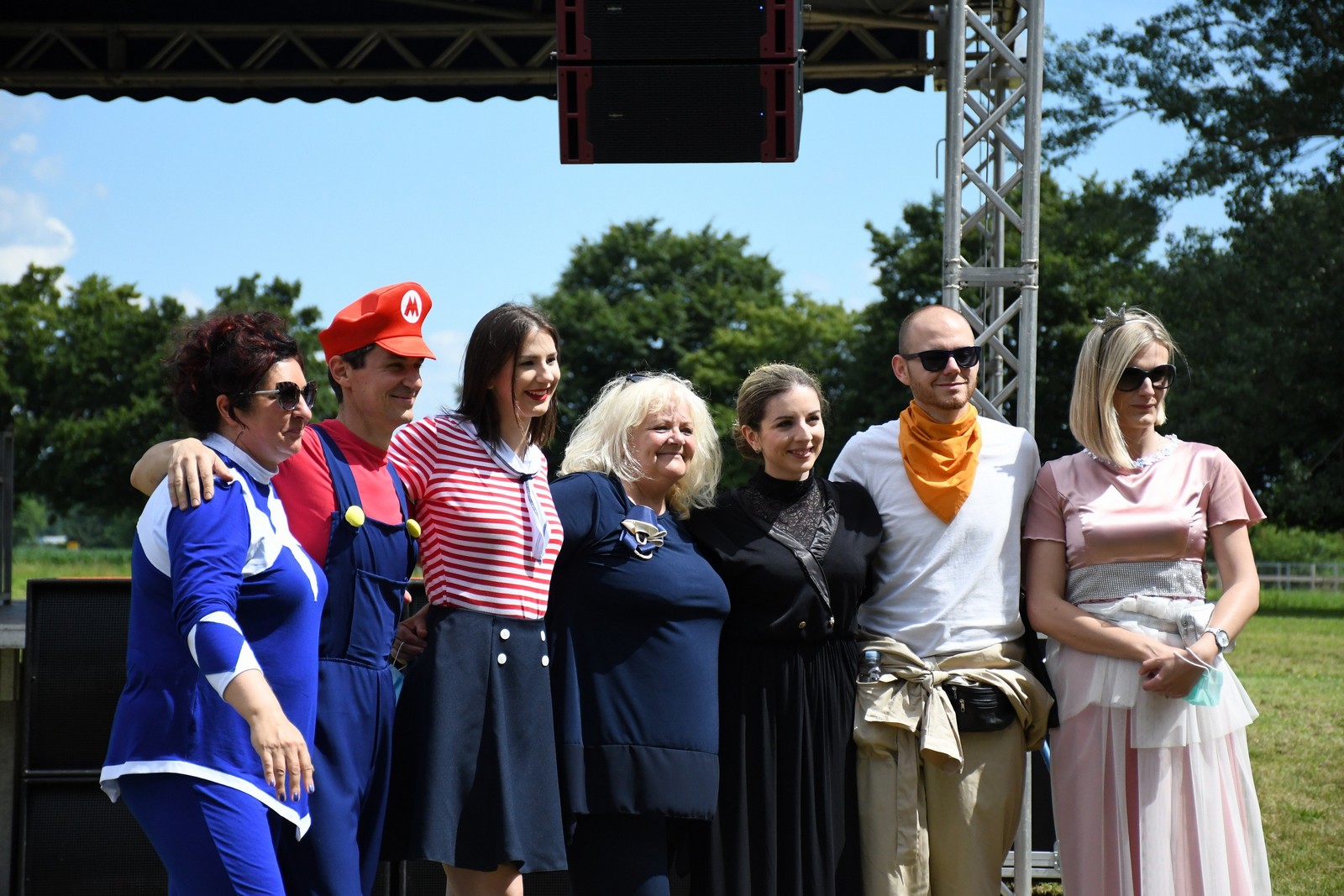 FOTO Povorka protutnjala gradom, maturanti s osmjehom dočekali kraj srednje škole!