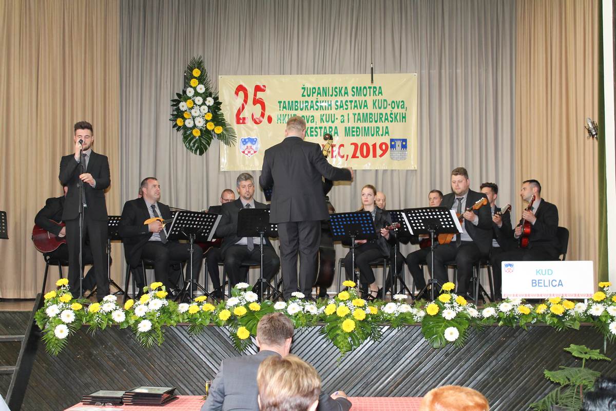 Županijsku smotra tamburaških sastava i kulturno umjetničkih društava u Mačkovcu