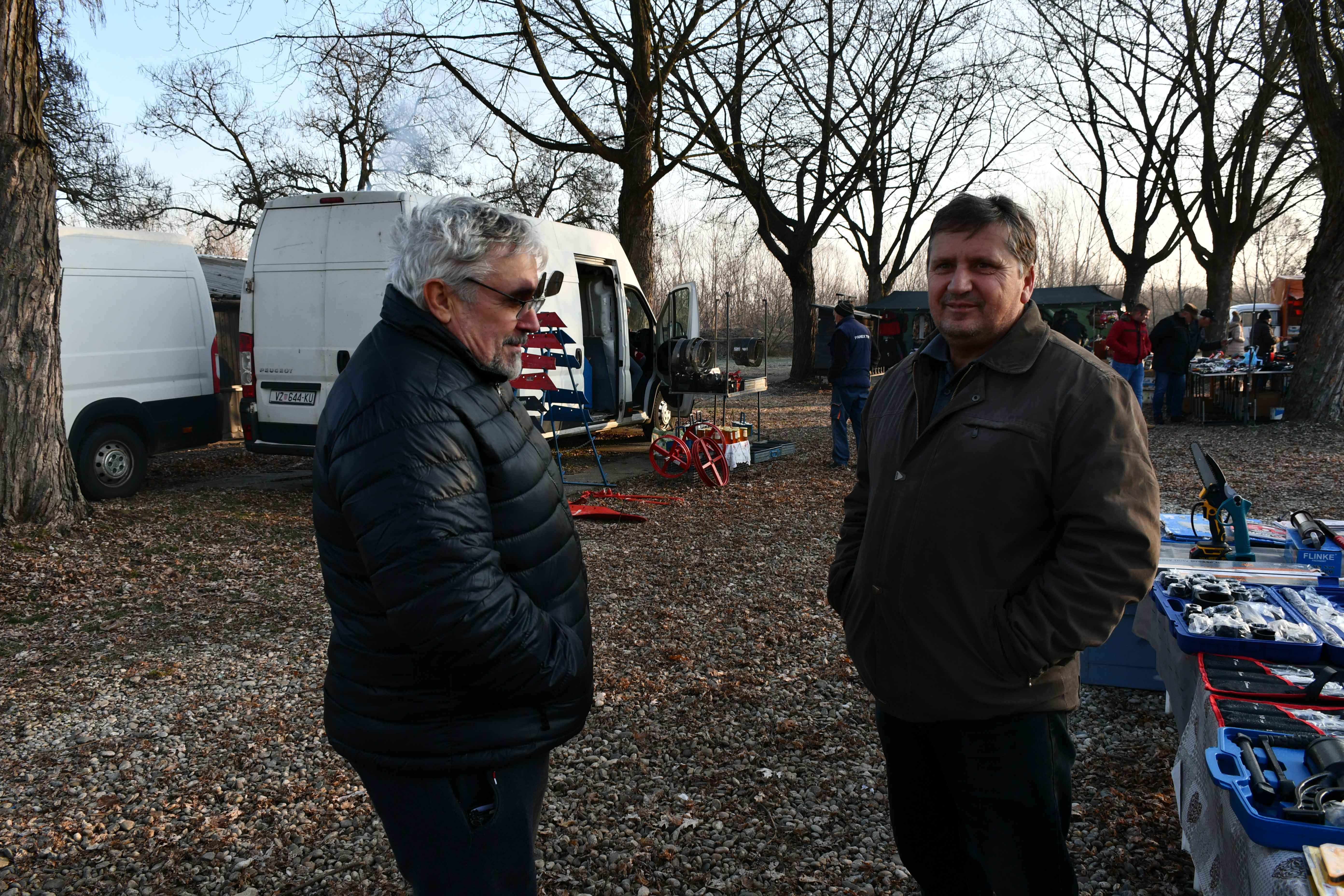 ZUBATO SUNCE Bogata ponuda voća i povrća na čakovečkom sajmu, a zaigrao se i šah!