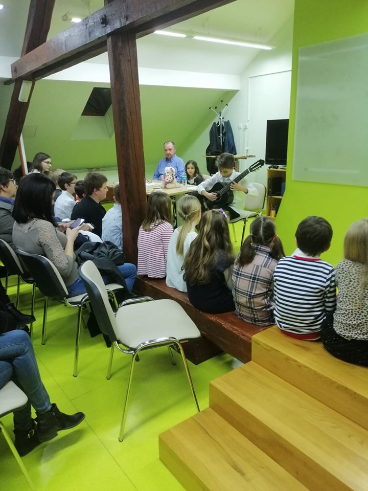 Promocija zbornika ‘Mozaik poezije i proze’ u Knjižnici i čitaonici Šenkovec