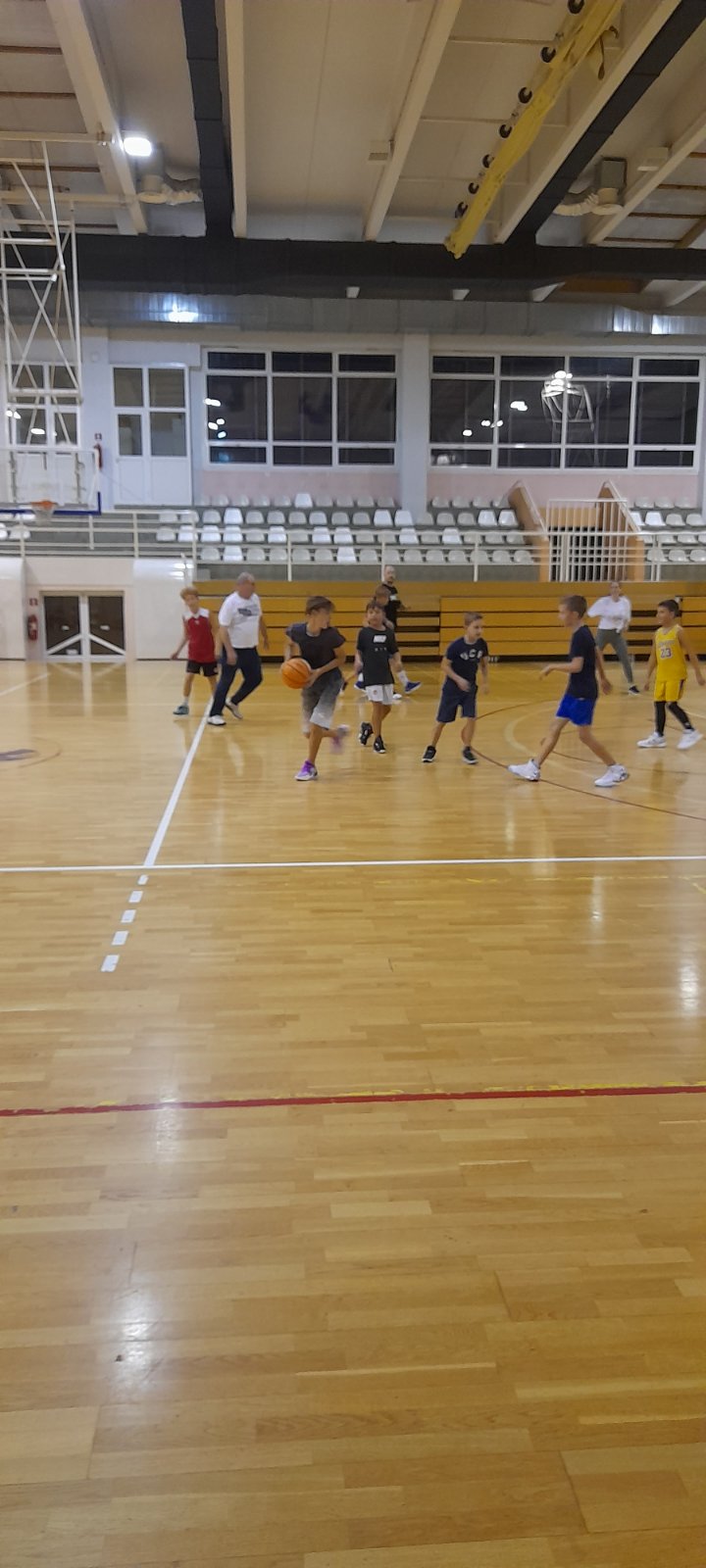 MURSKO SREDIŠĆE Treći dan Europskog dana sporta održane nogometne i košarkaška utakmica između djece i roditelja