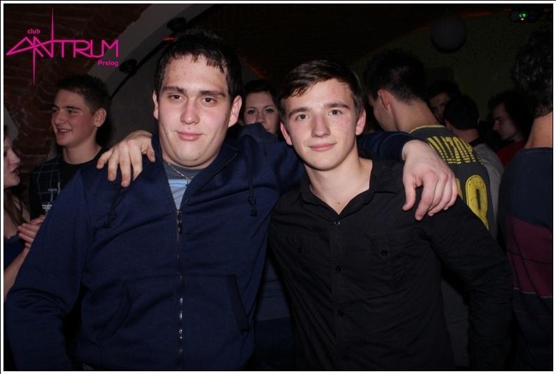 slika0052 Antrum (Subota, 5.1.2013.) slika0052 Antrum (Subota, 5.1.2013.)