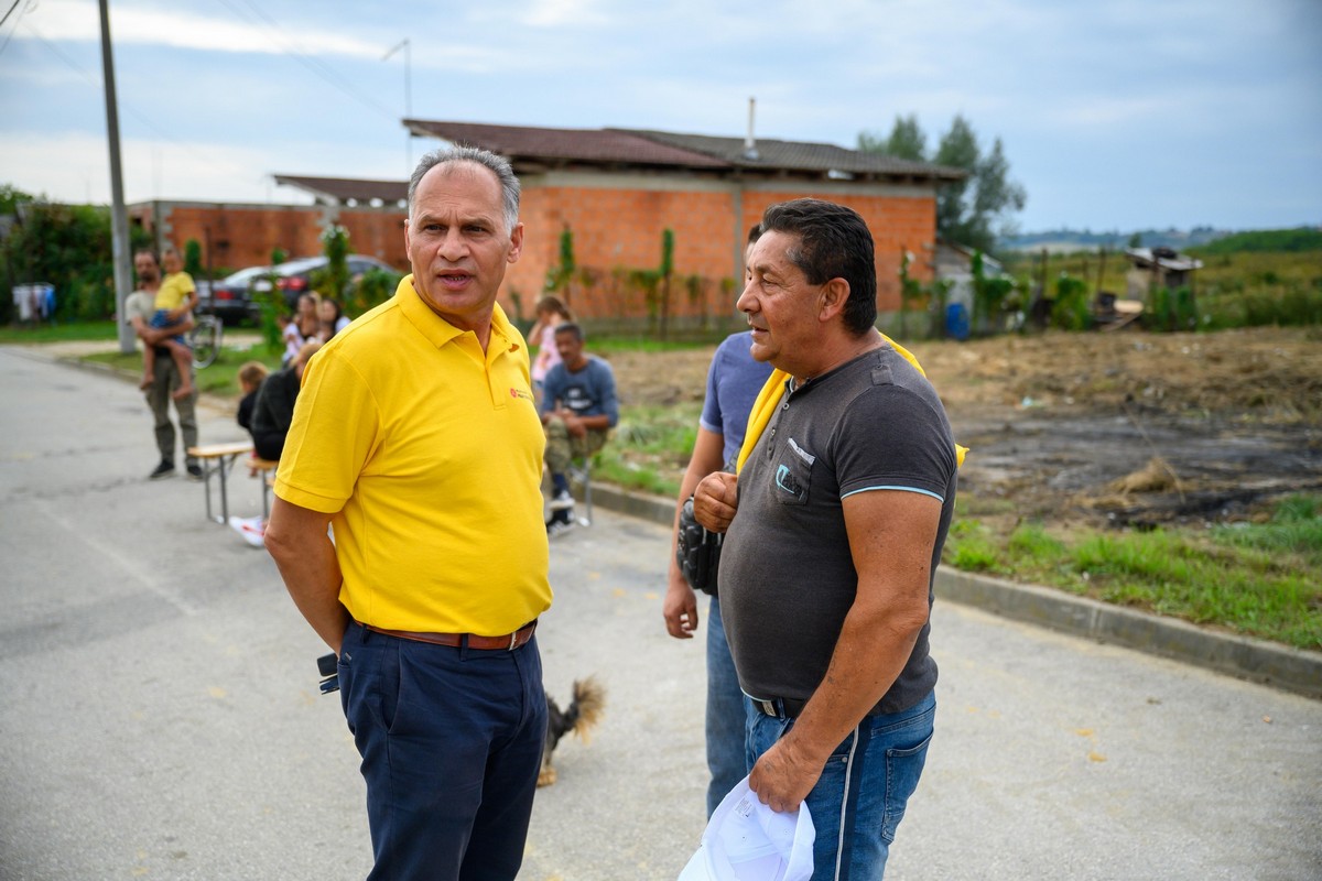 Veljko Kajtazi, Suzana Krčmar, Sitnice,