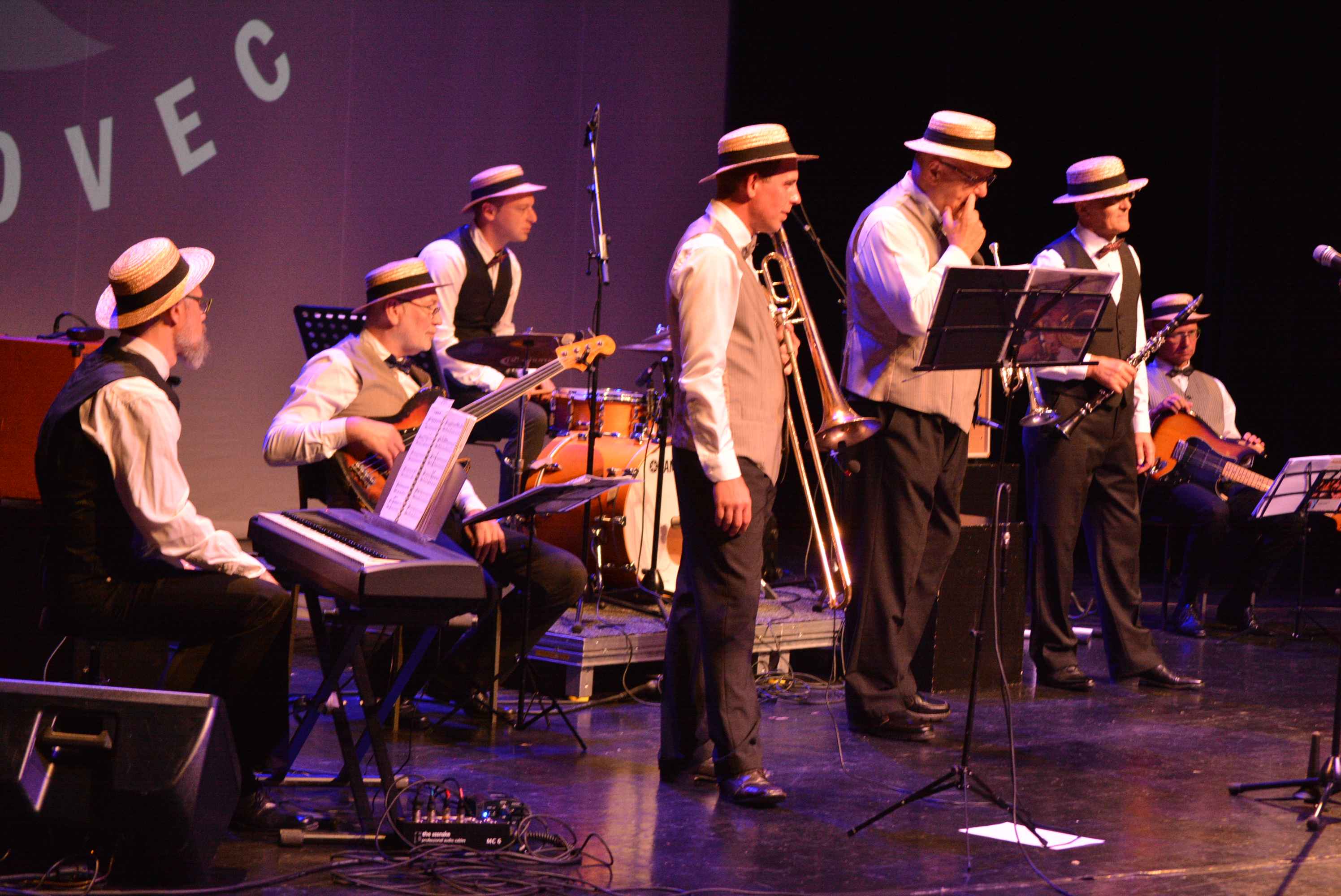 FOTO I VIDEO Dixieland band proslavio velikih 25 godina u glamuroznom stilu, publika ostala očarana