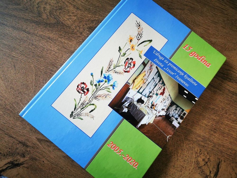 FOTO Udruga ‘Izvor’ iz Ivanovca je skromno, ali nezaboravno predstavila fotomonografiju 15 godina Udruge