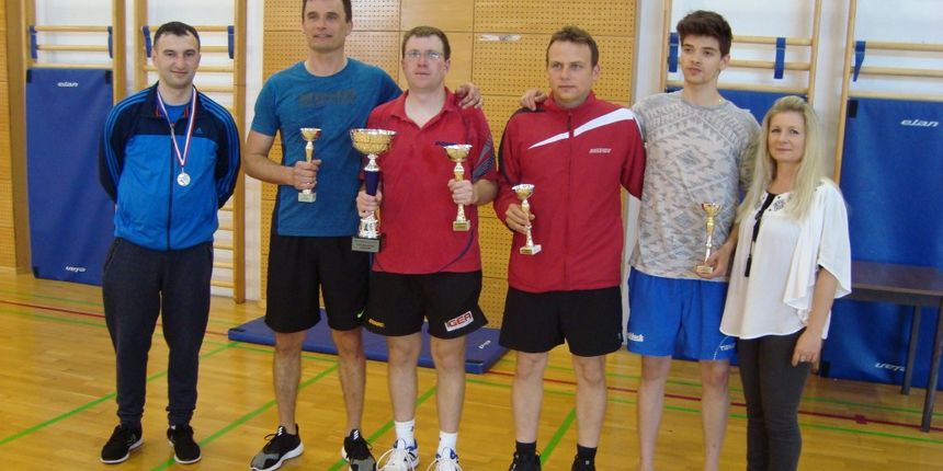 osvajacinagradaukategorijisenio osvajacinagradaukategorijisenio