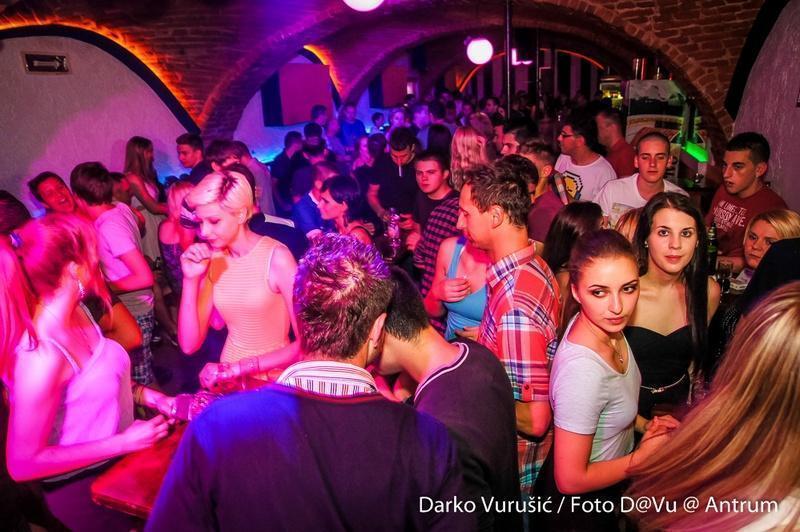 slika00054 Antrum (Subota, 28.6.2014. – Sandra Afrika)