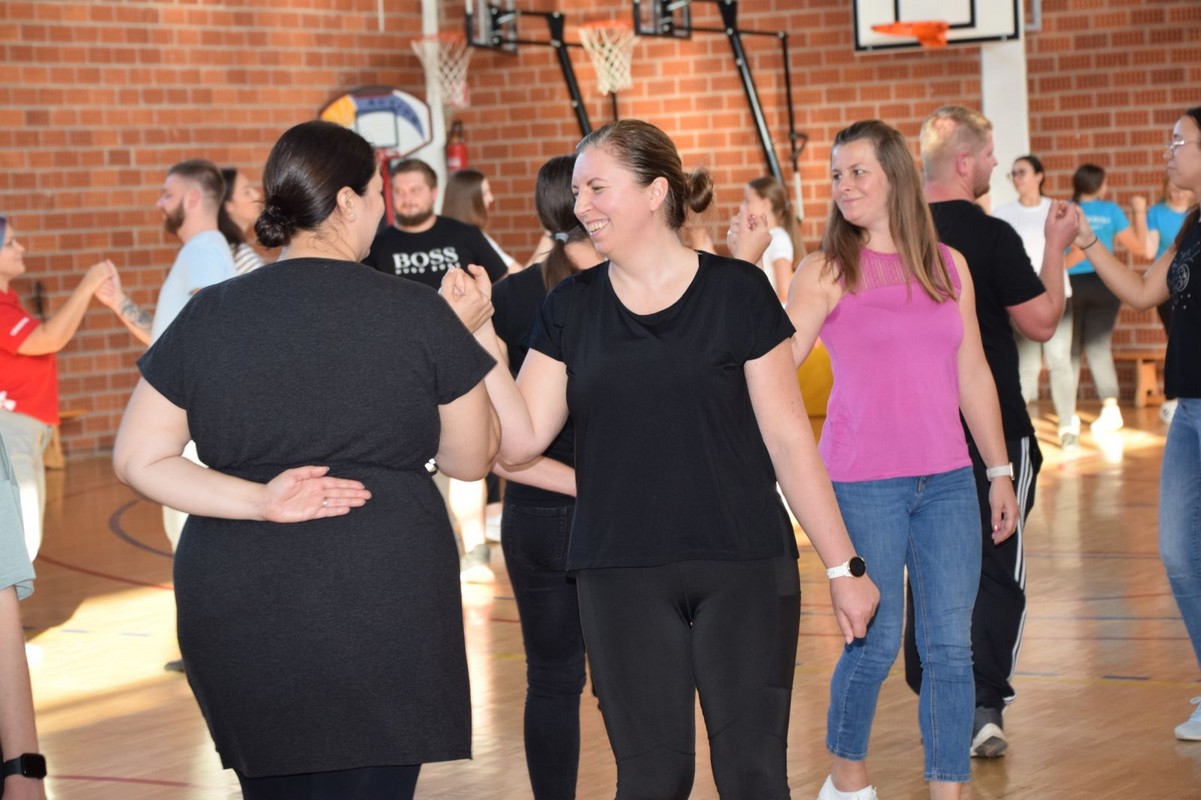 DONJA DUBRAVA Seminar ‘Scenska primjena folklora i osnove koreografije’ okupio KUD-ove Međimurja i goste
