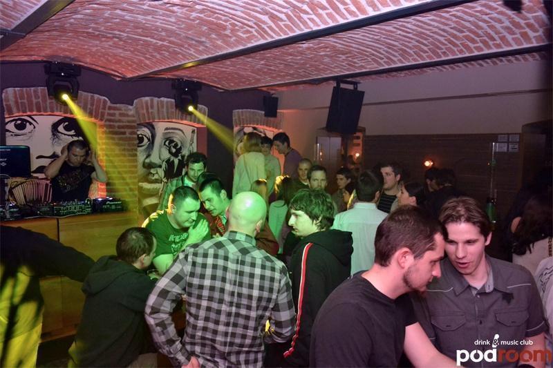 slika0013 Podroom (Subota, 21.4.2012) slika0013 Podroom (Subota, 21.4.2012)