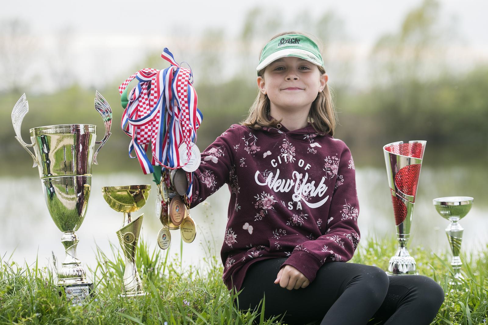 HANA HORVAT IZ PRELOGA Veliki ribički talent: Primila je poziv za U-15 reprezentaciju i putuje u Portugal! HANA HORVAT IZ PRELOGA Veliki ribički talent: Primila je poziv za U-15 reprezentaciju i putuje u Portugal!