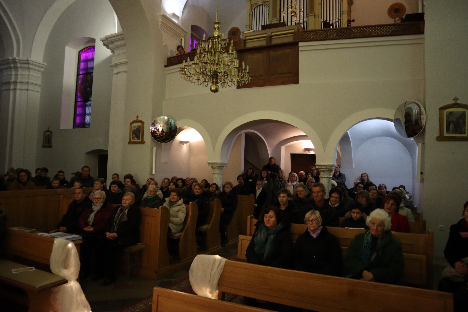 FOTO Adventsko-božićni koncert HKUU Sveti Martin